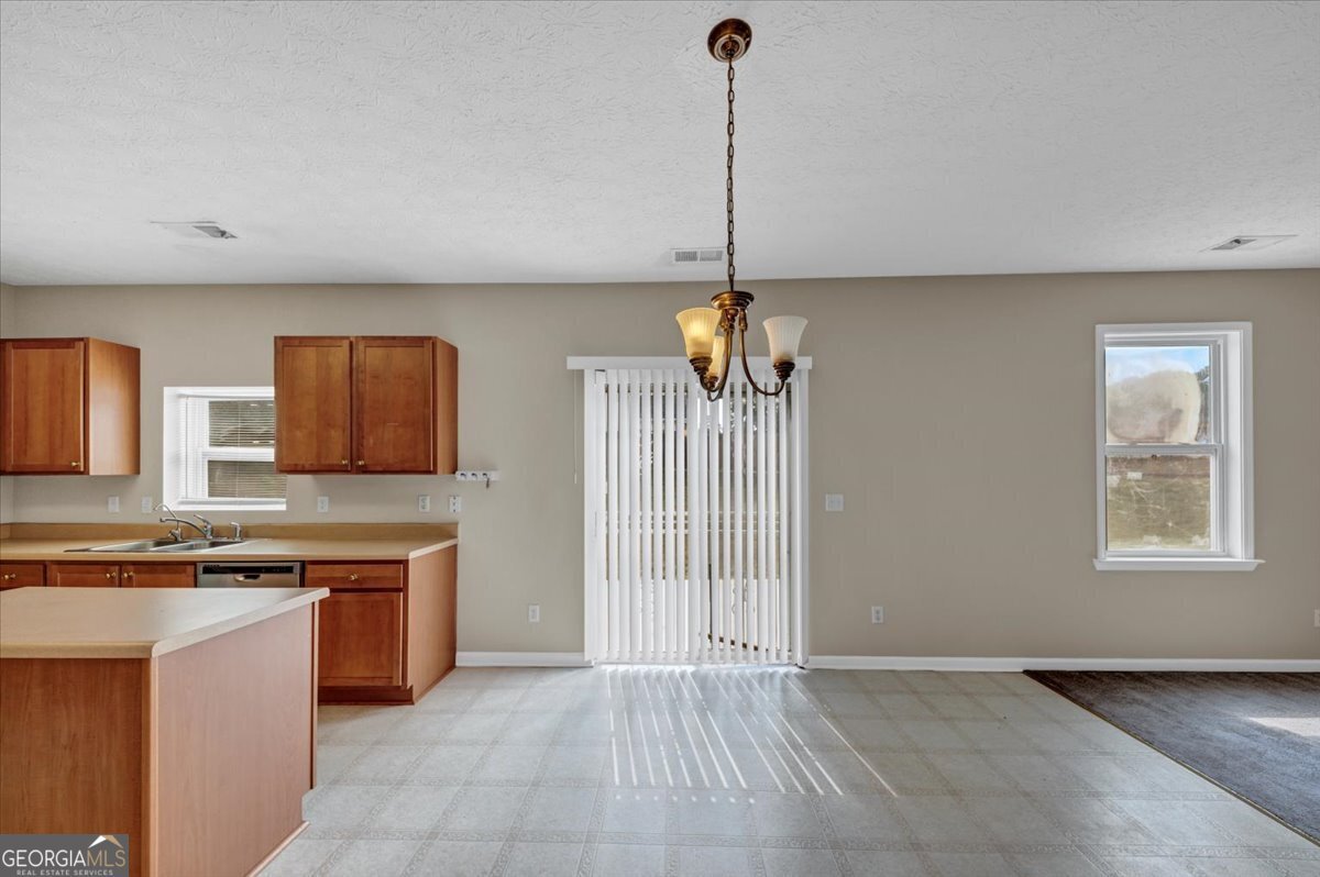 3185 ASPEN Avenue Atlanta - 12