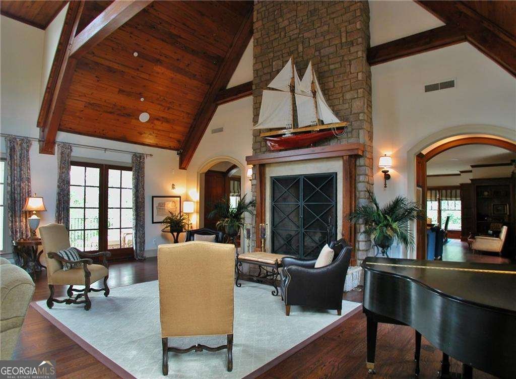 5813 Lighthouse Way Gainesville - 24