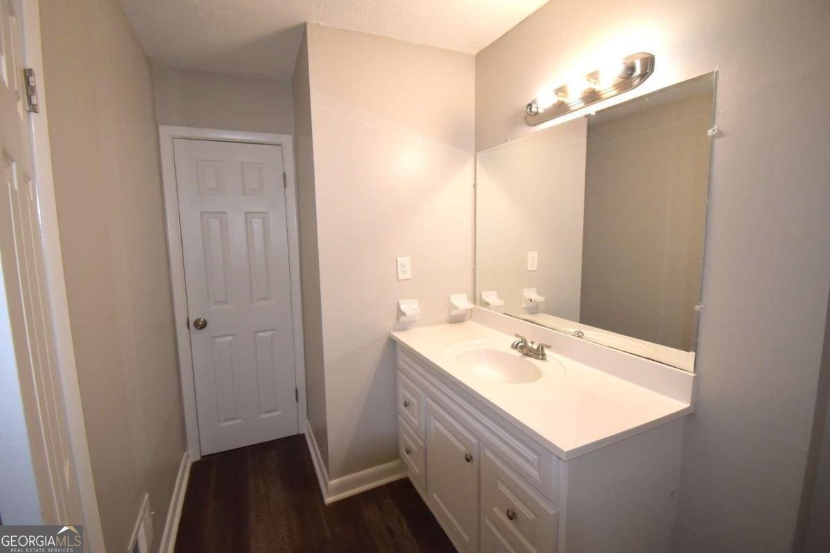 6278 Thornhedge Drive Riverdale - 9
