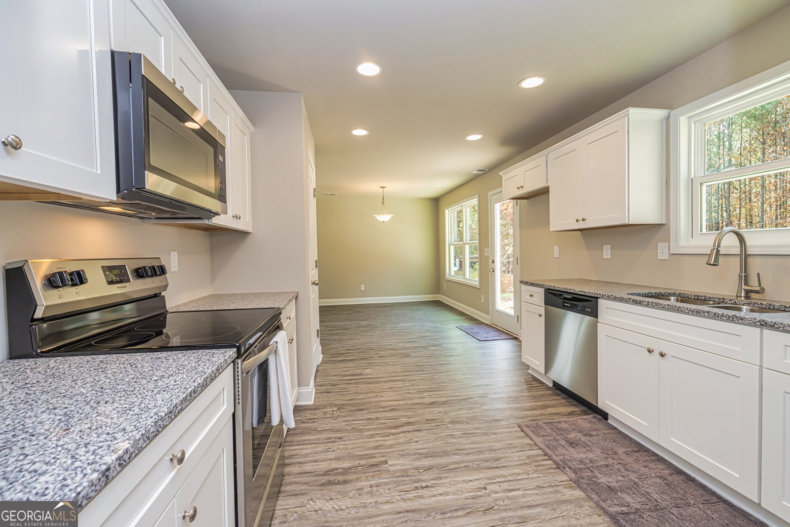 107 Pearls Way Flovilla - 18