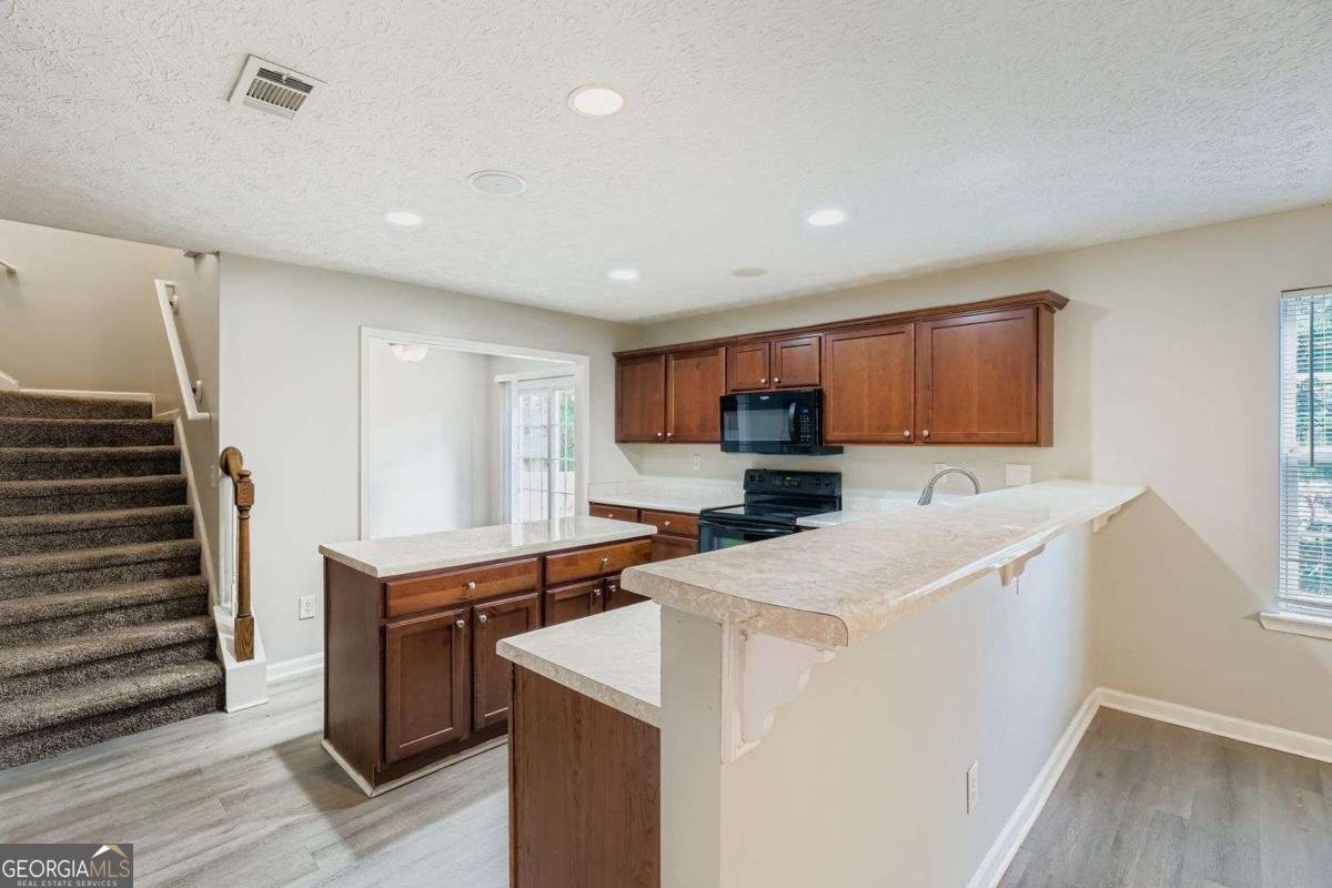 8352 Milam Loop Fairburn - 10