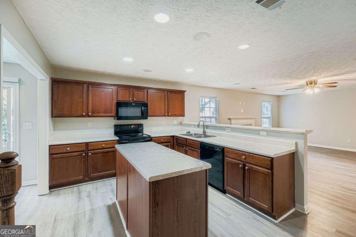 8352 Milam Loop Fairburn - 11