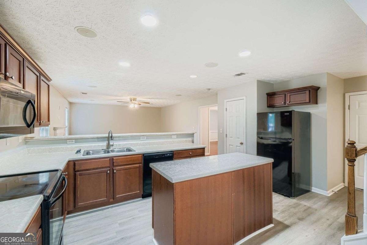 8352 Milam Loop Fairburn - 12