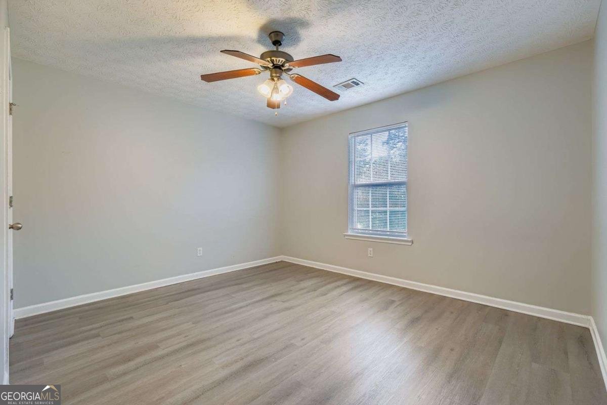 8352 Milam Loop Fairburn - 24