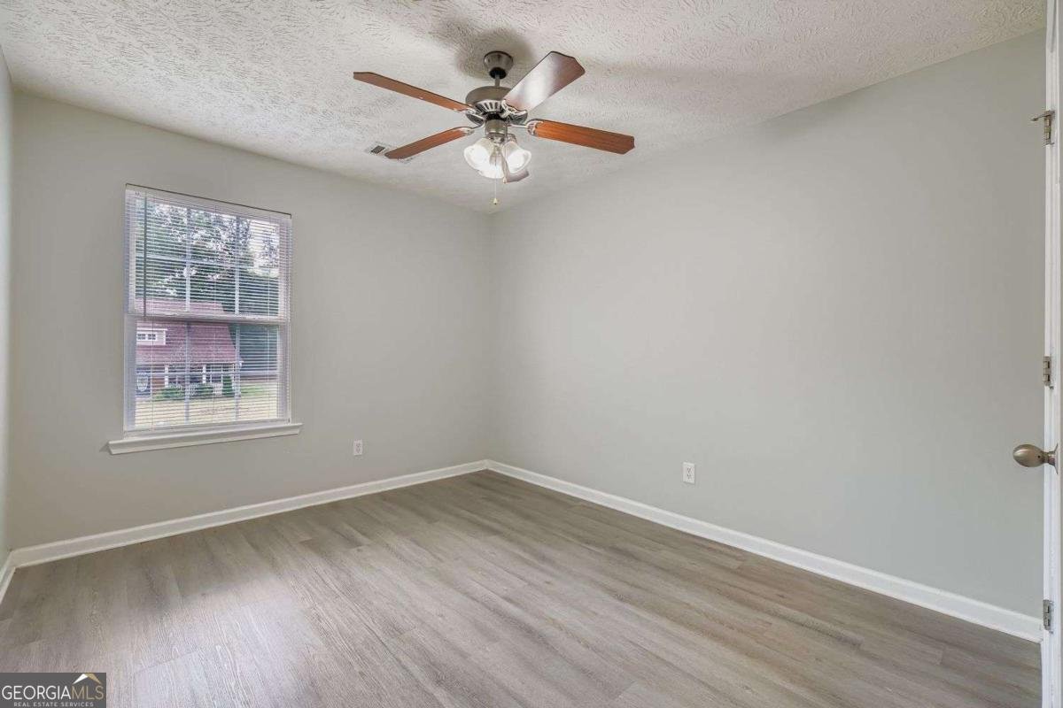 8352 Milam Loop Fairburn - 25
