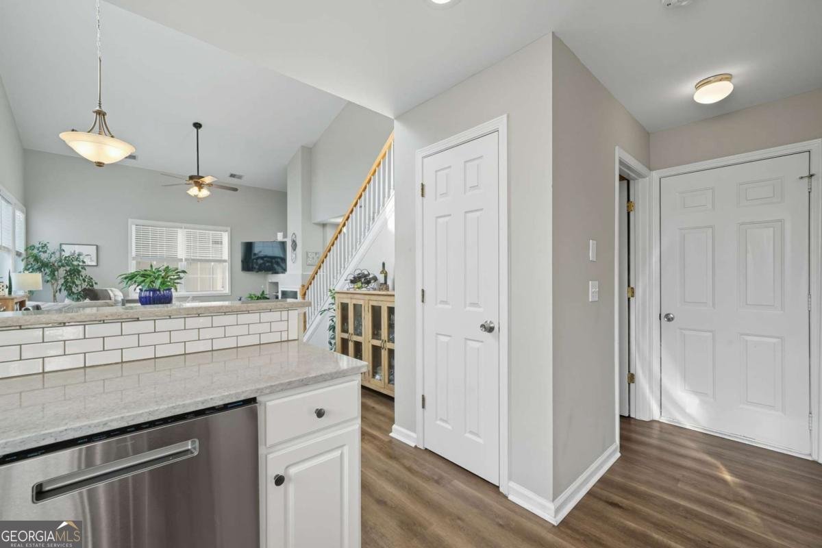 615 Bedford Court Woodstock - 9