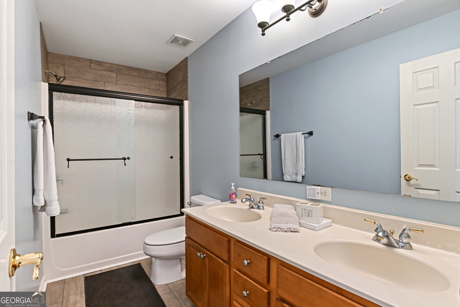 1100 Rock Elm Drive Auburn - 44