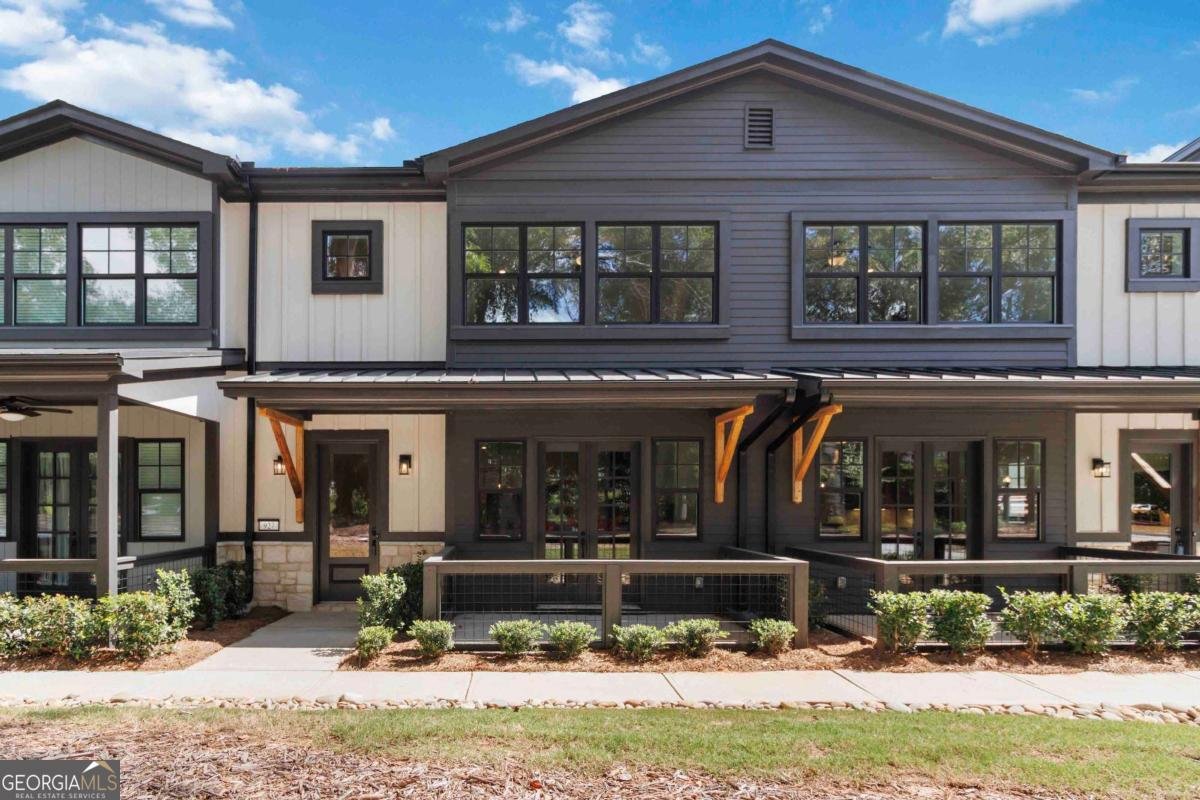 927 Willingham Drive Hapeville - 1