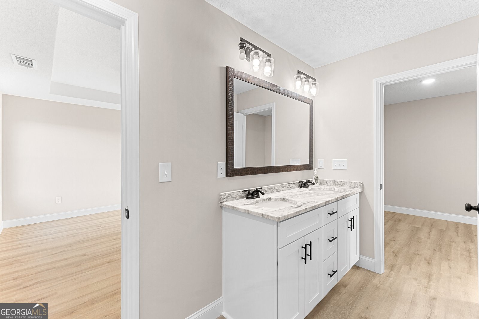 238 Beau Claire Circle Byron - Photo 22