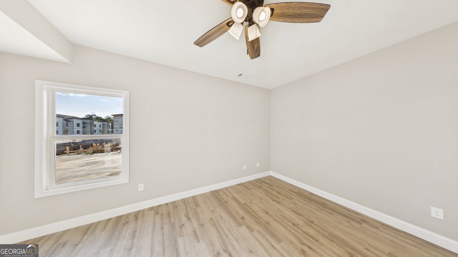 238 Beau Claire Circle Byron - Photo 32