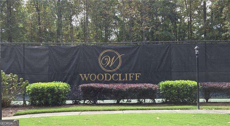605 Woodcliff Drive Sandy Springs - 2