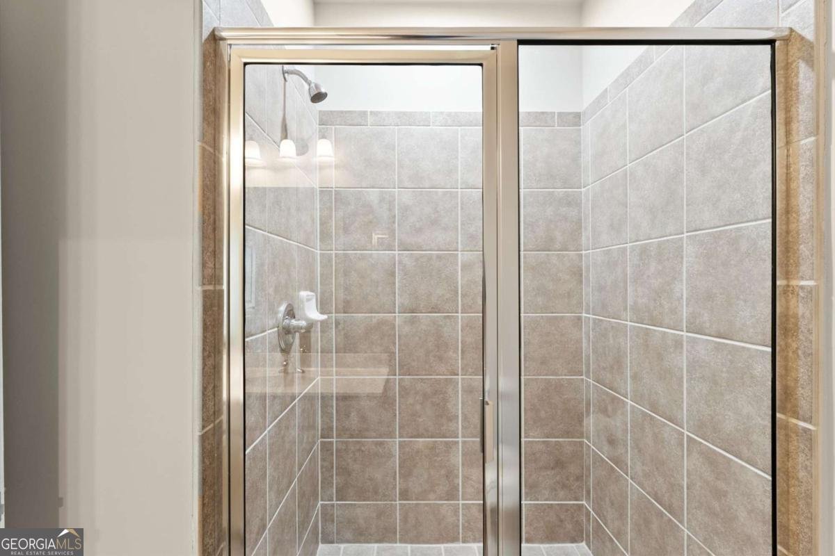 6468 Chariot Street Atlanta - 24