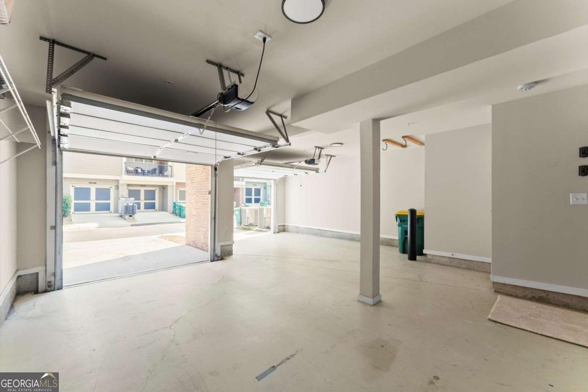 6468 Chariot Street Atlanta - 29