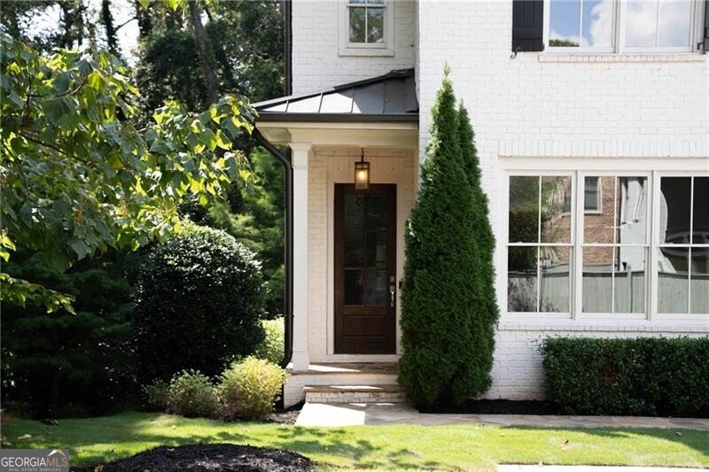 1760 Barclay Close Atlanta - 2