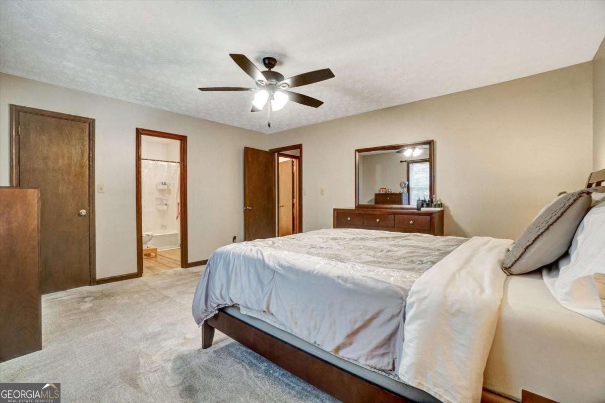 2681 Round Ridge Road Loganville - 23