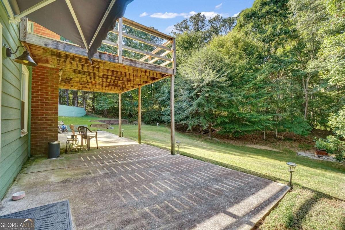 2681 Round Ridge Road Loganville - 37