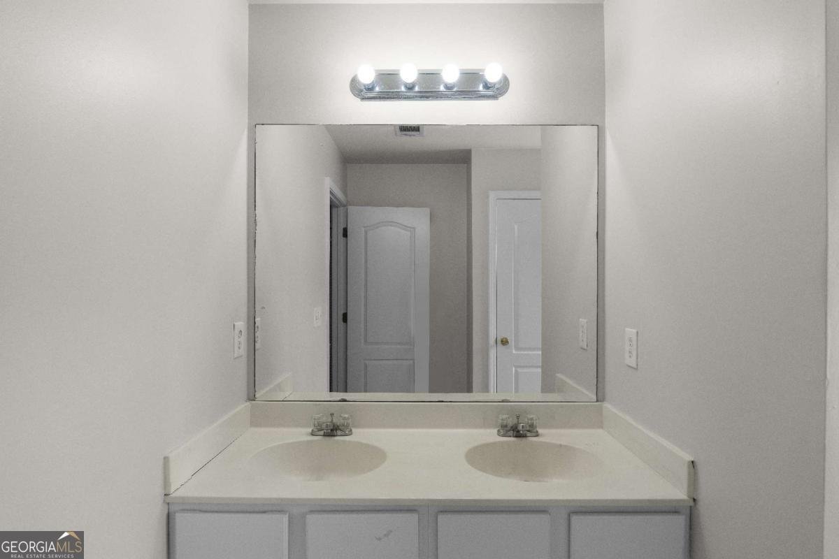 1722 Preserve Creek Way Loganville - 65