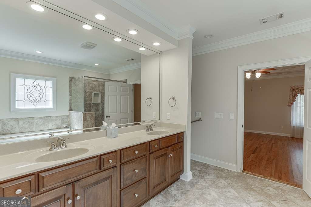 3765 Woodlawn Court Buford - 27
