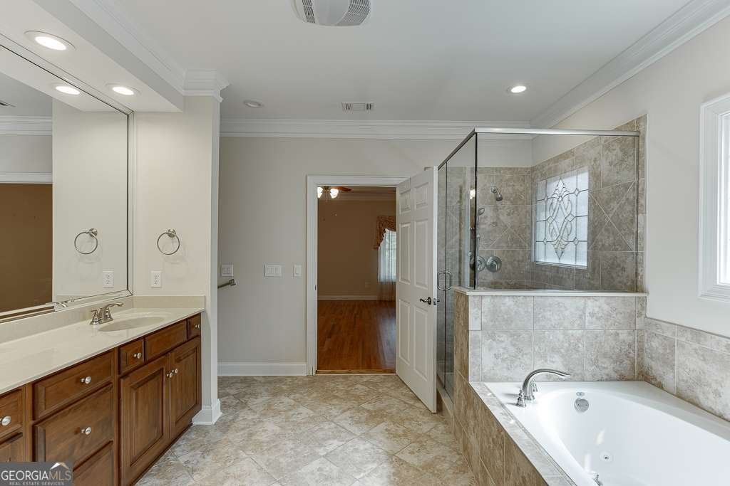 3765 Woodlawn Court Buford - 28