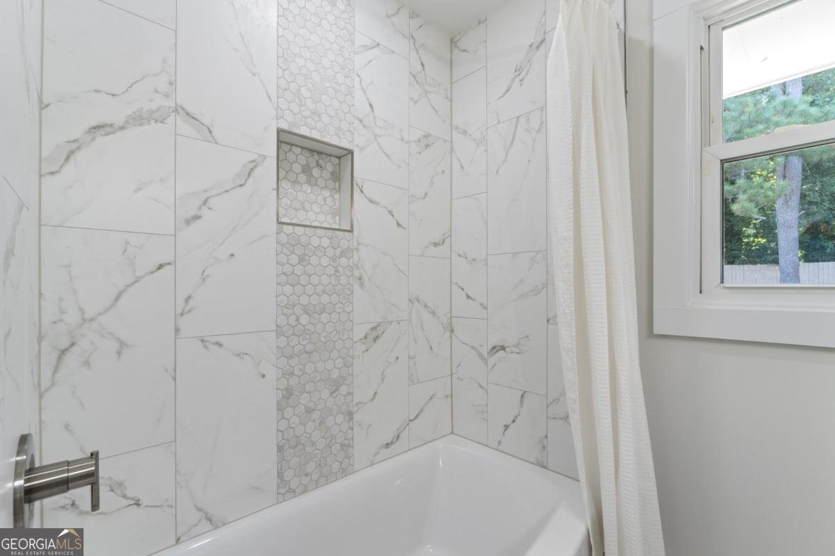 1882 Rosewood Road Decatur - 29