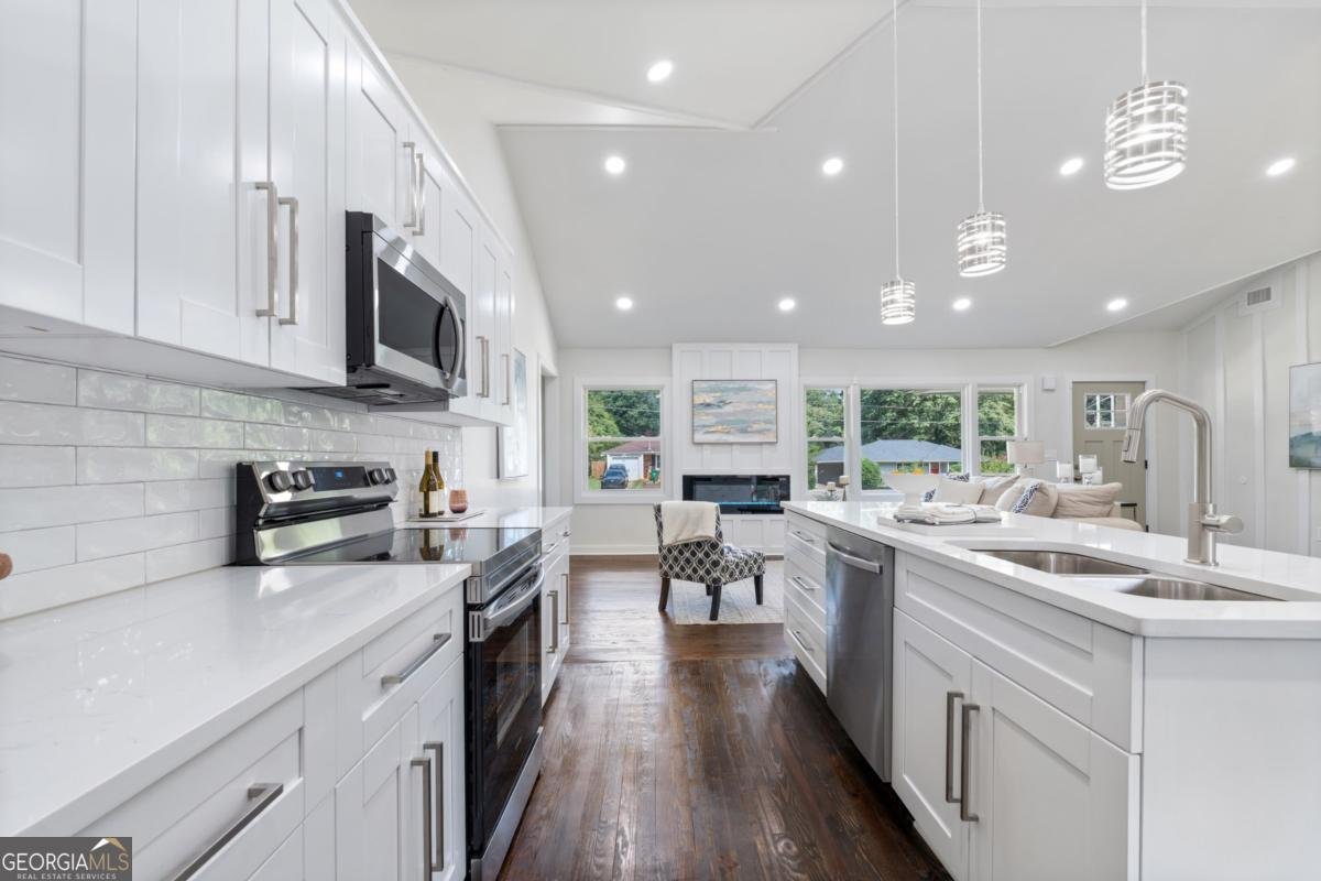 1882 Rosewood Road Decatur - 4