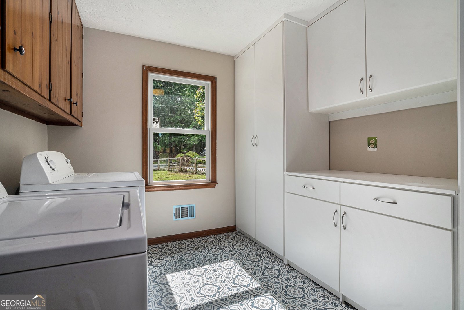 4390 Inns Brook Drive Snellville - 22