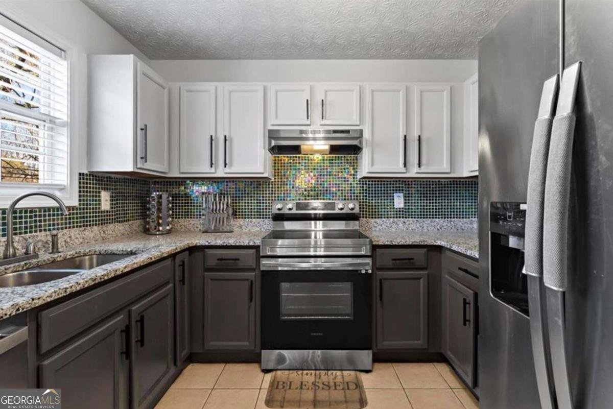 392 Fourth Street Forest Park - 10