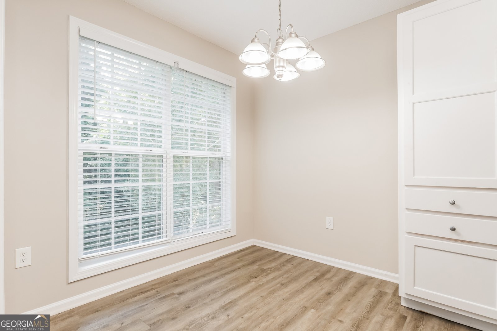 830 Lincoln Square Locust Grove - 6