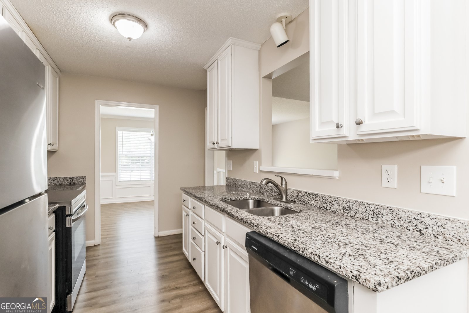 830 Lincoln Square Locust Grove - 8