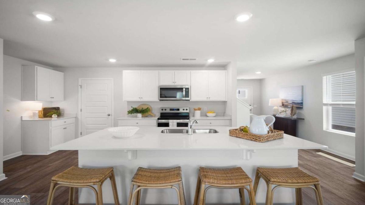 1026 Lakes Boulevard Brunswick - 11