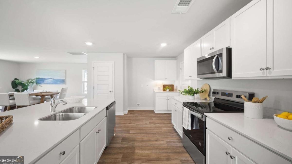 1026 Lakes Boulevard Brunswick - 8