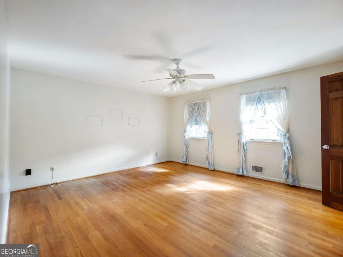 654 Grove Parkway Marietta - 4