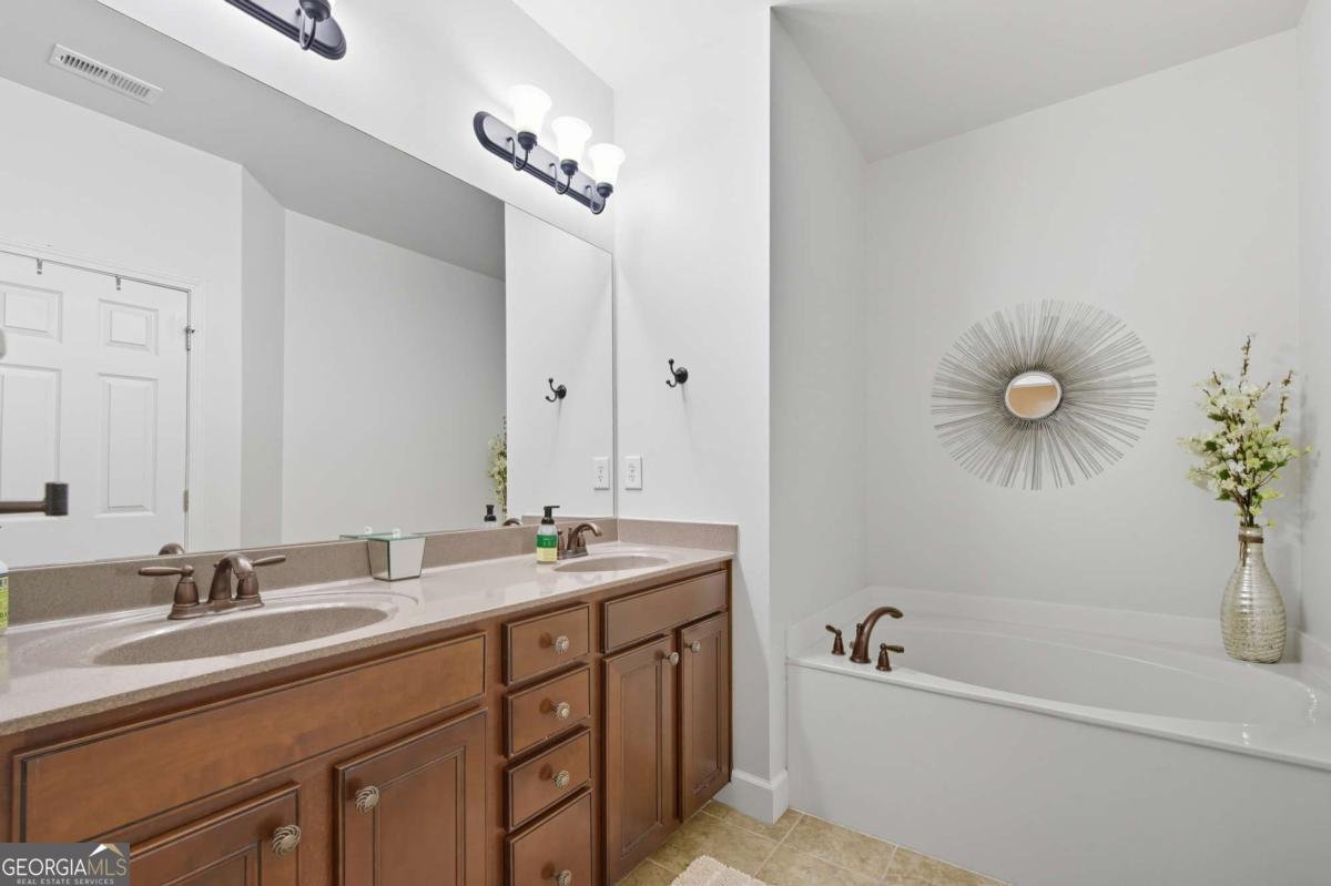 2044 Cobblestone Circle Brookhaven - 16