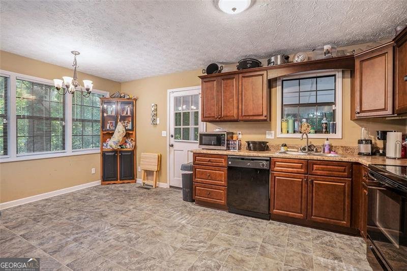 4611 OLD DOUGLASVILLE Road Lithia Springs - 8