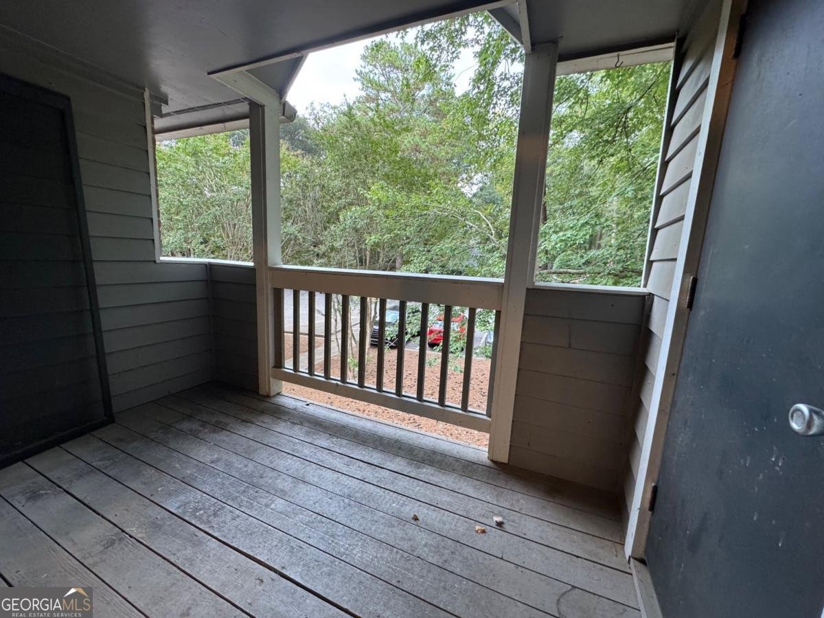 528 Warm Springs Circle Roswell - 8