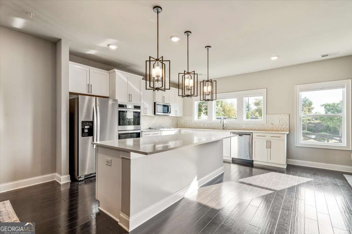 308 Lincoln Street Woodstock - 24