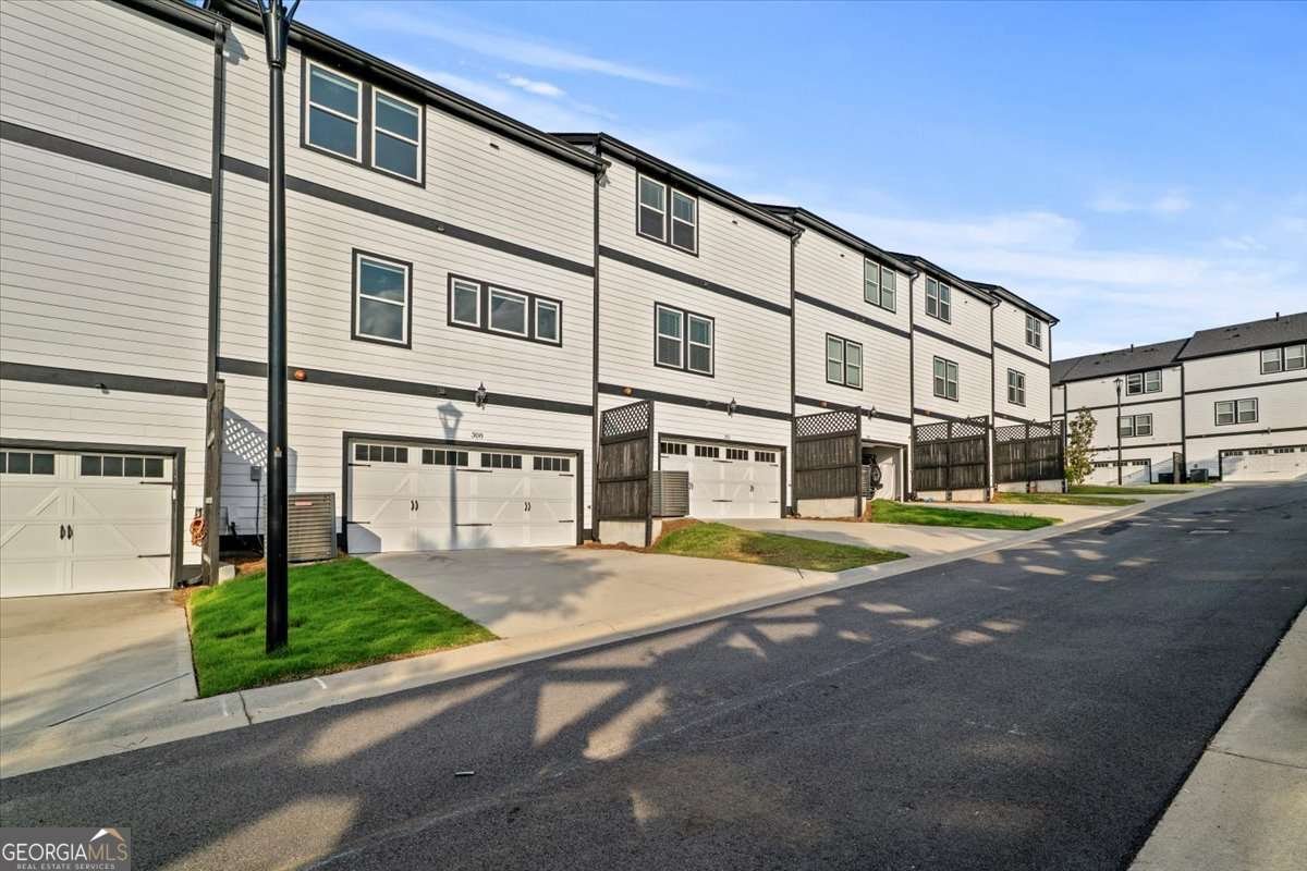 308 Lincoln Street Woodstock - 7