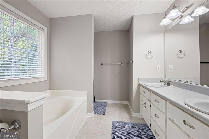 121 GREATWOOD Drive White - 15