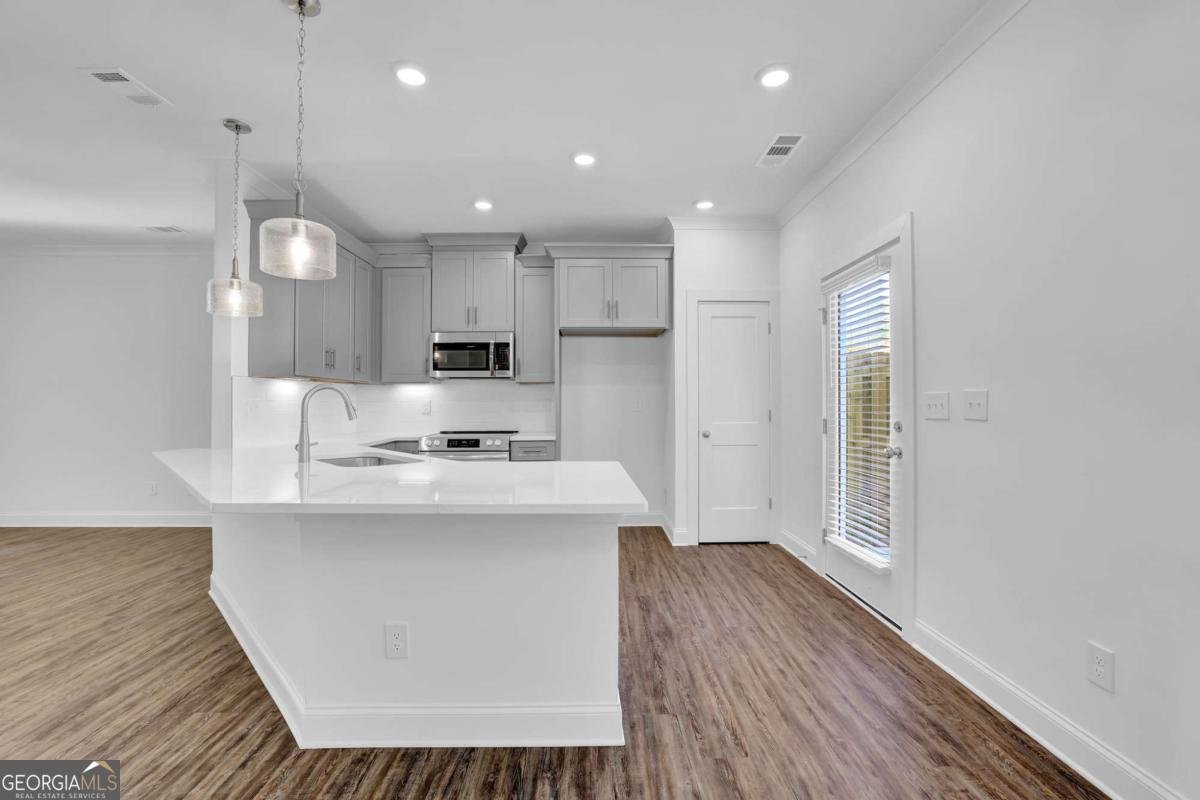 310 Heron Street Ball Ground - 6