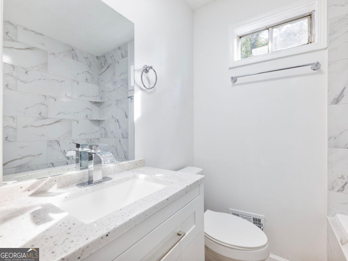 3300 Renoir Court Decatur - 32
