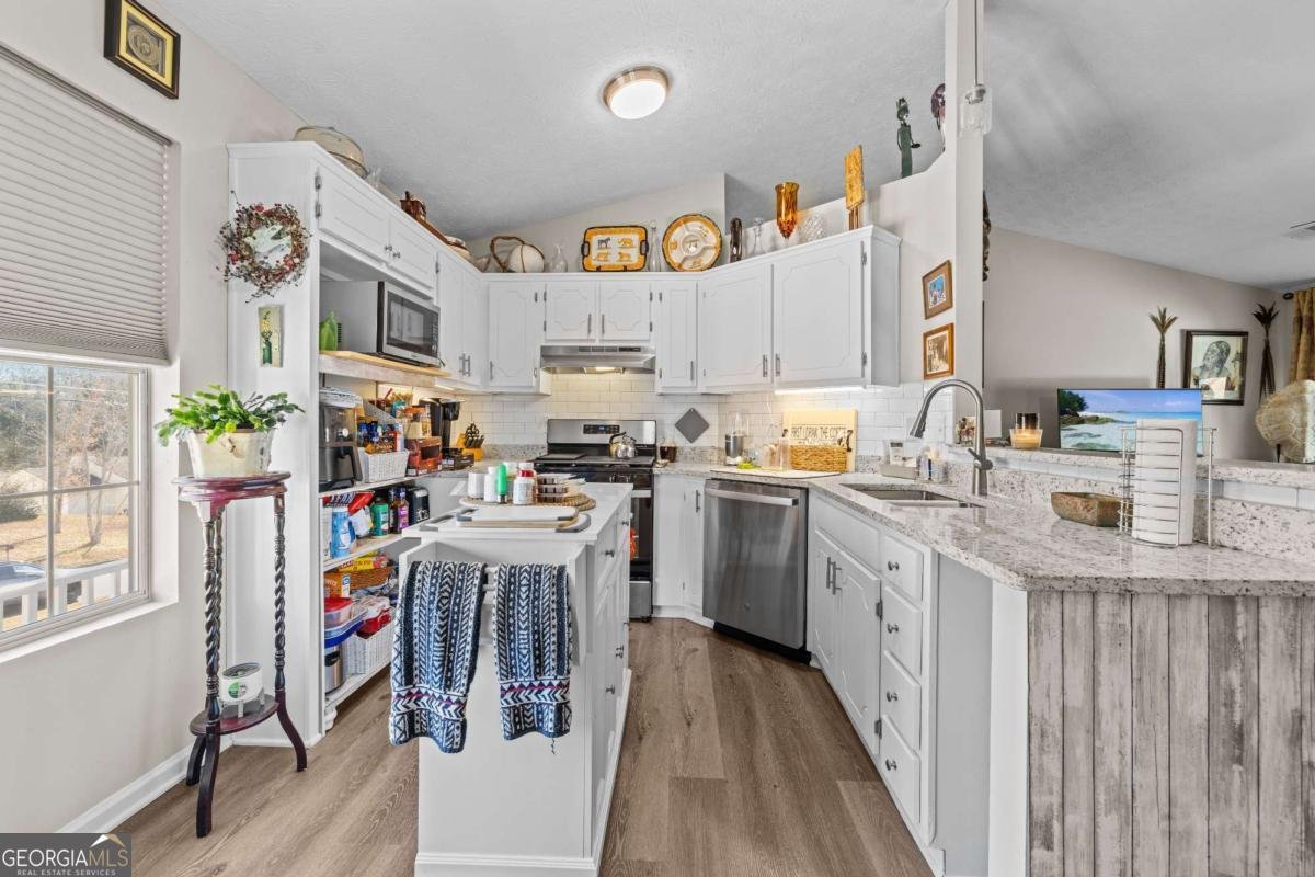 6324 Amberly Road Rex - 8