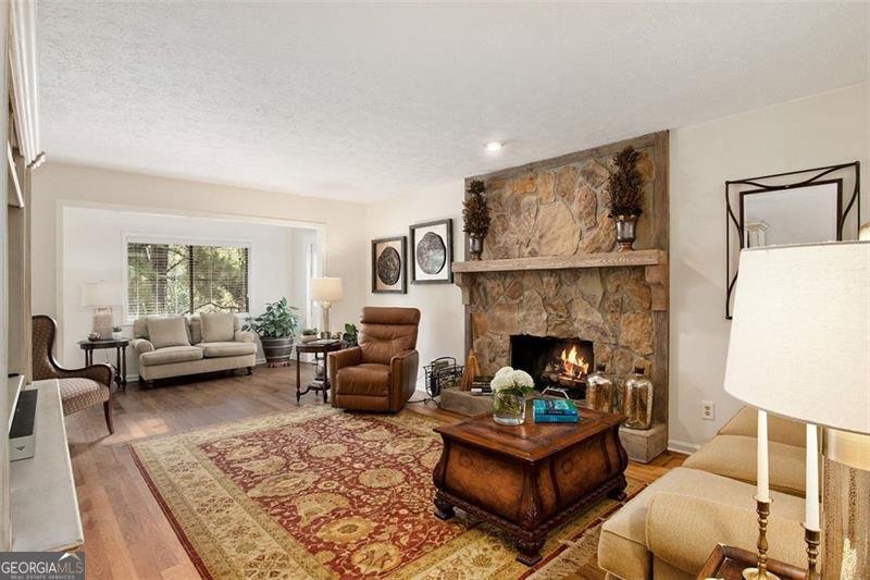 4204 D'Youville Brookhaven - 1