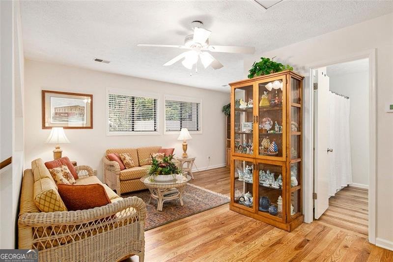 4204 D'Youville Brookhaven - 16