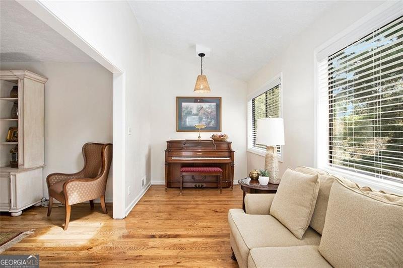 4204 D'Youville Brookhaven - 6