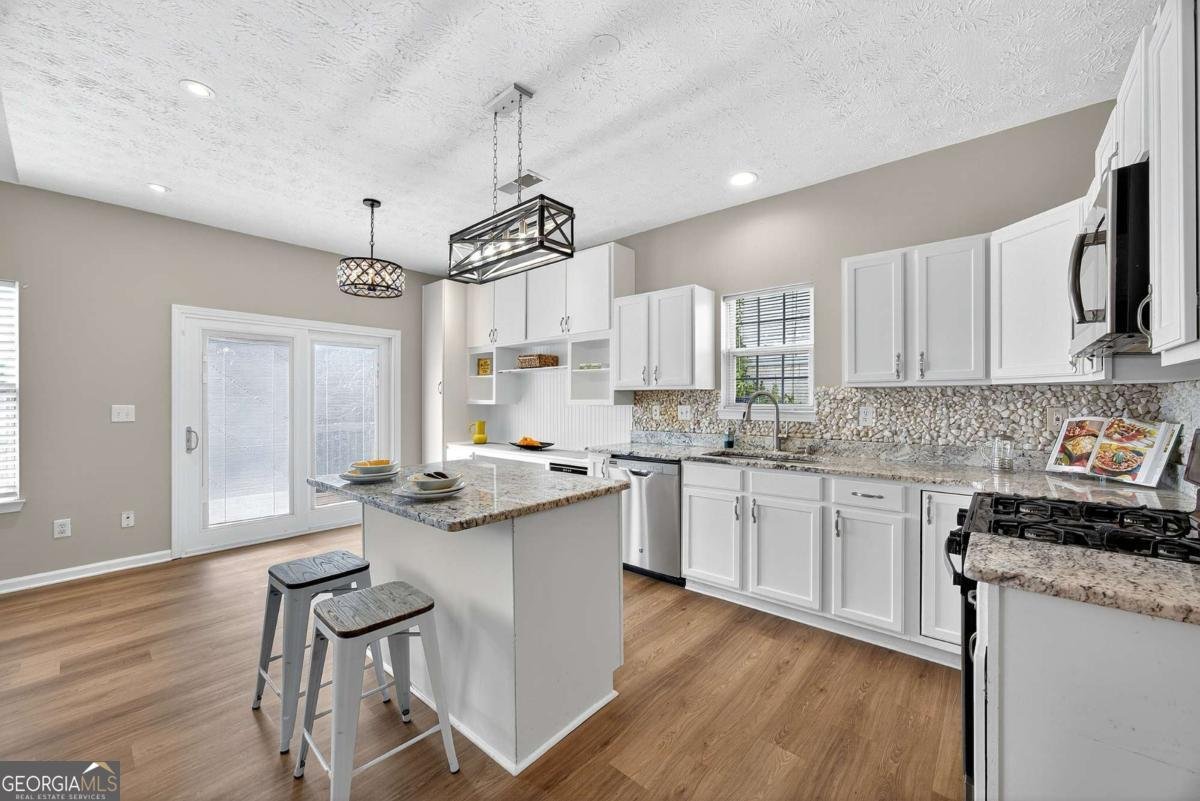 6825 Bridgewood Drive Austell - 24
