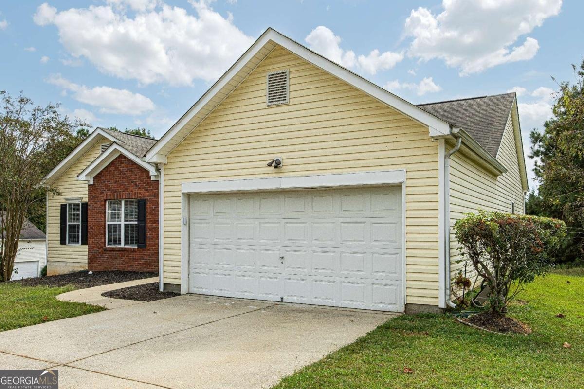 6825 Bridgewood Drive Austell - 6