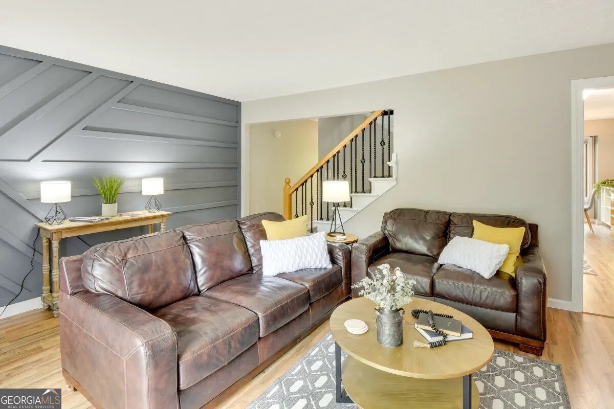 327 Brucken Strasse Helen - 15