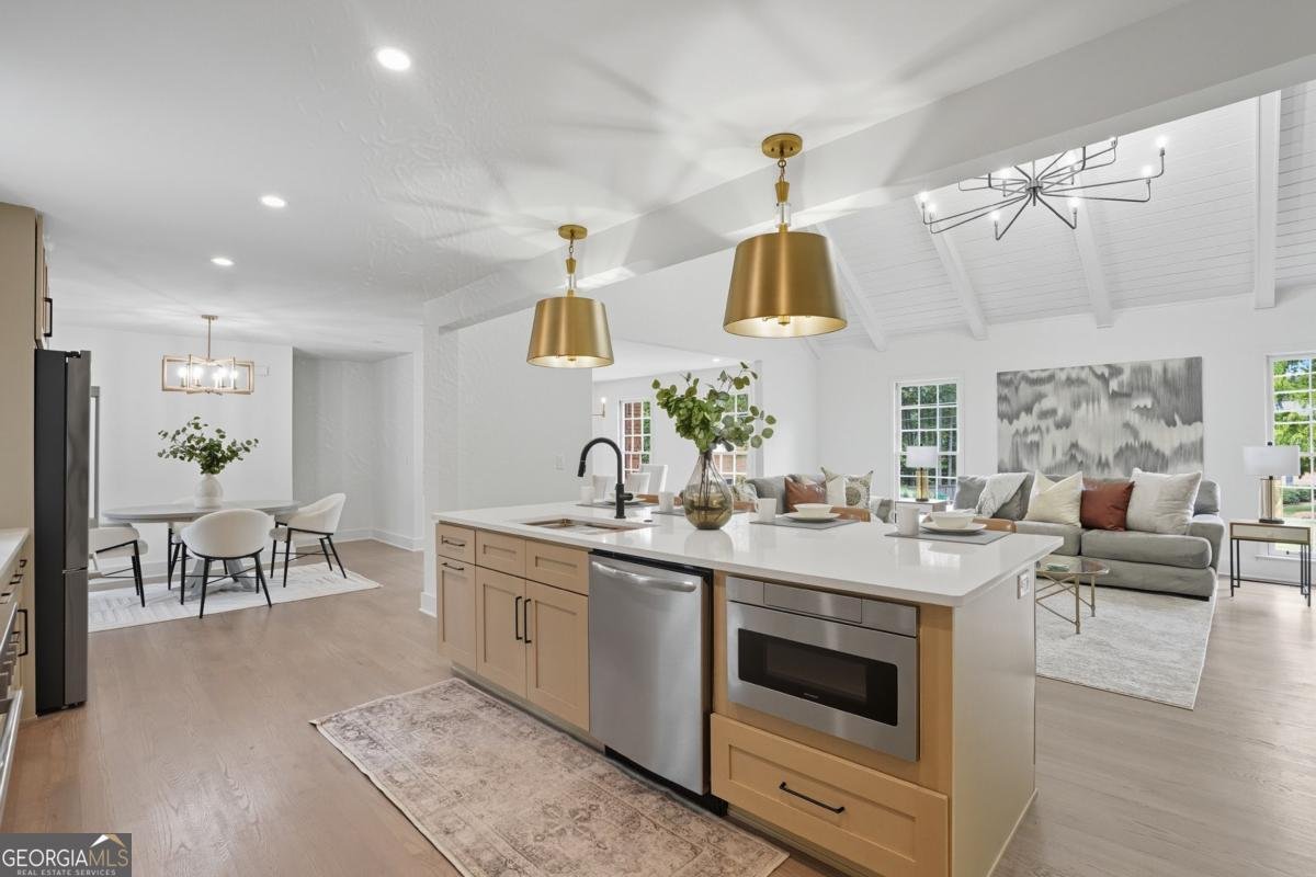 5786 Broxton Circle Peachtree Corners - 16