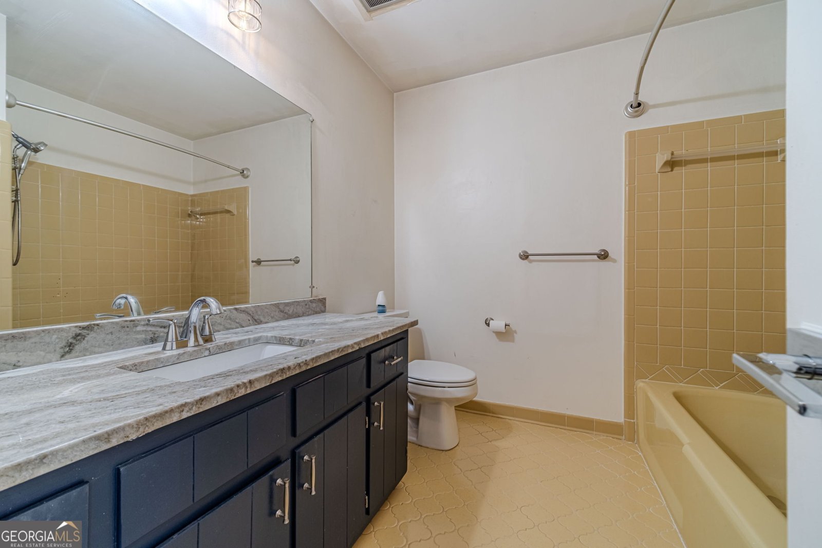 2207 Windsor Drive Snellville - 1