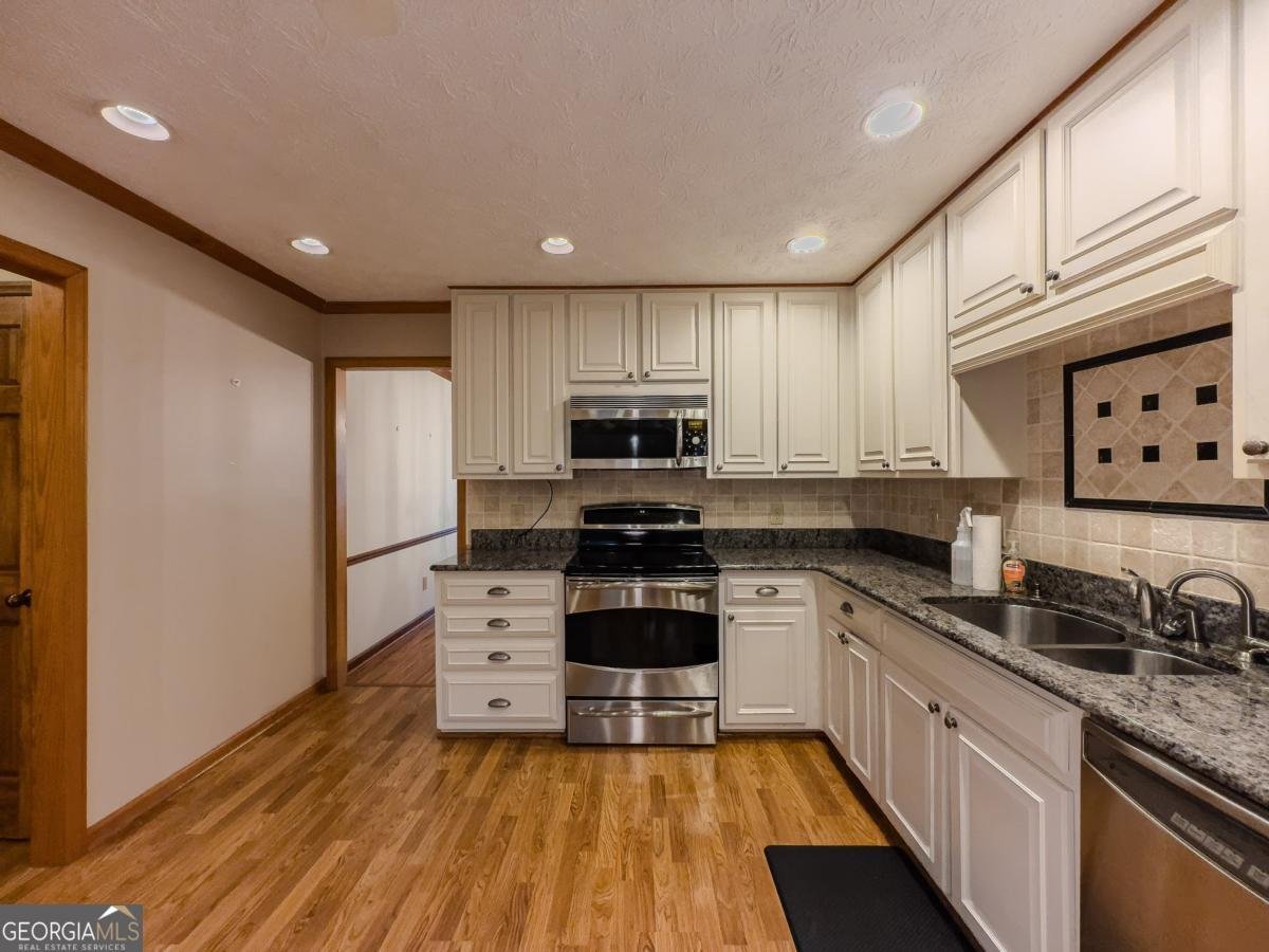 3100 Buckboard Trail Stone Mountain - 14